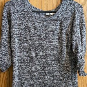 Gray/black 3/4 sweater